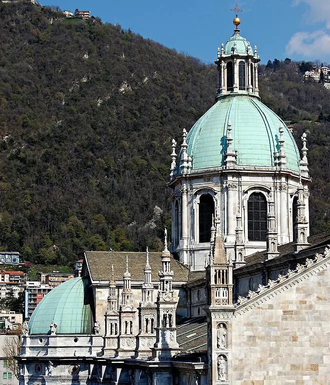 Manzoni Studios Lake Como 0*,  イタリア