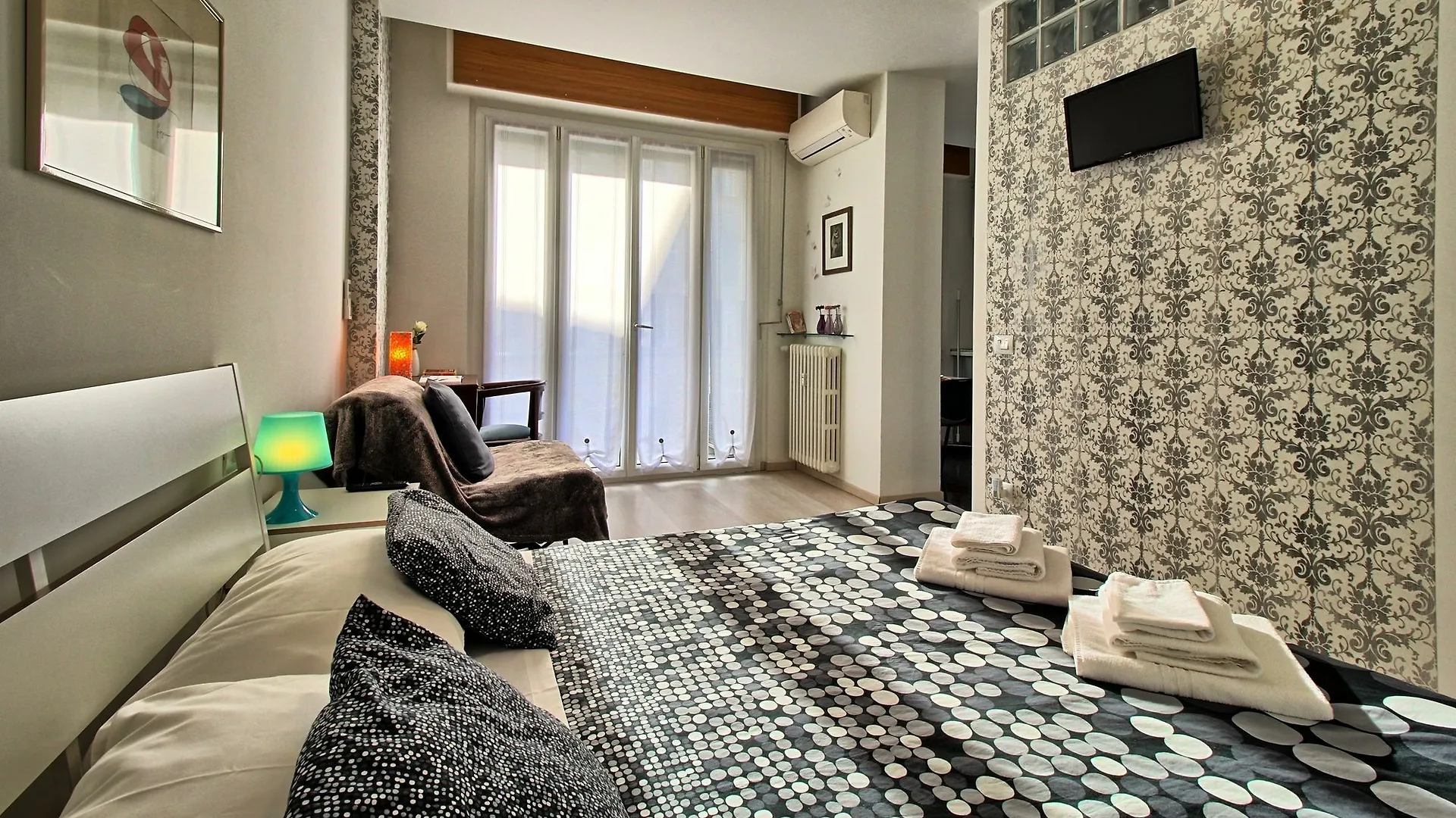 Manzoni Studios Lake Como 0*,
